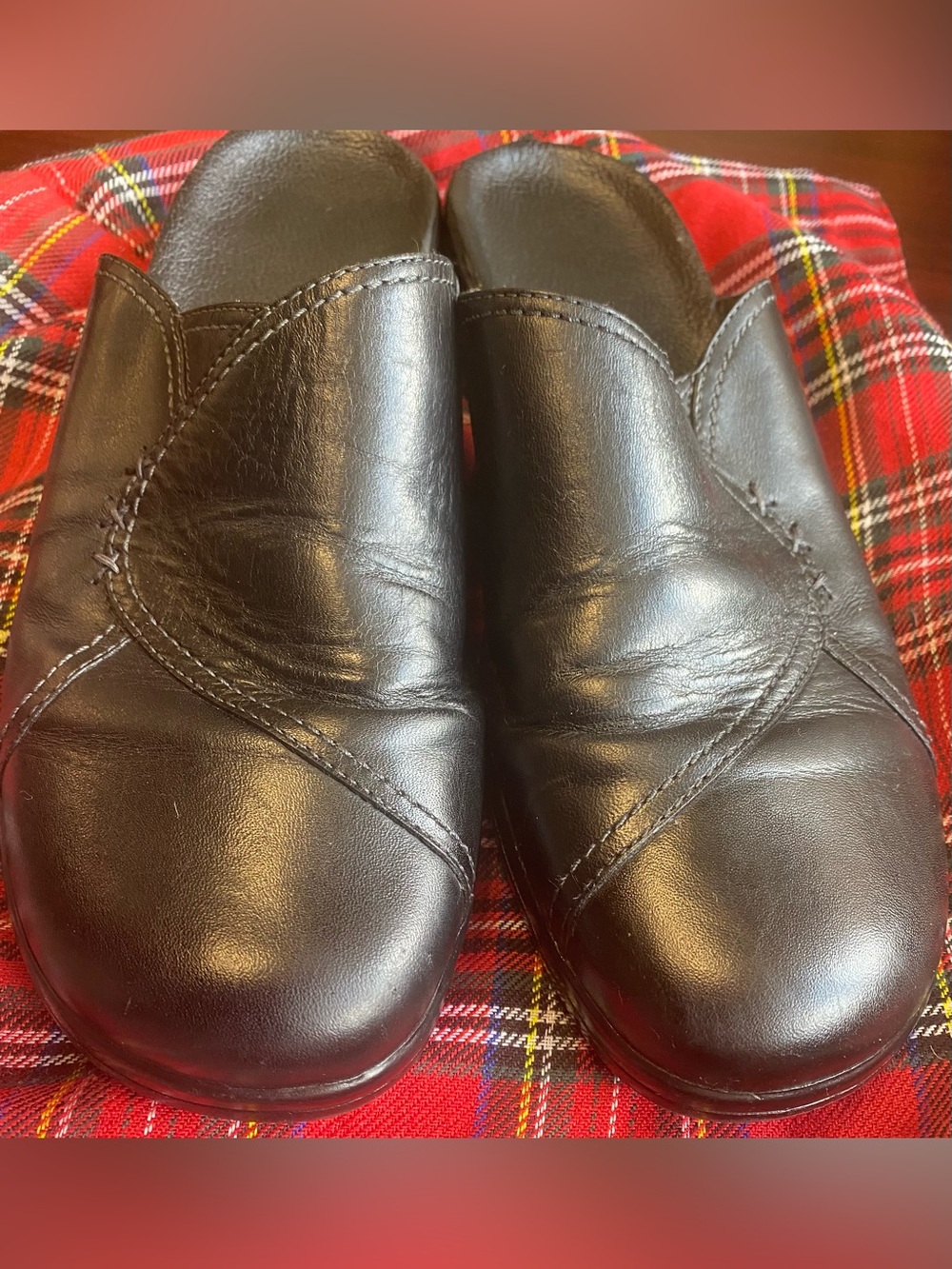 CLARKS Black Leather Mules 10 M